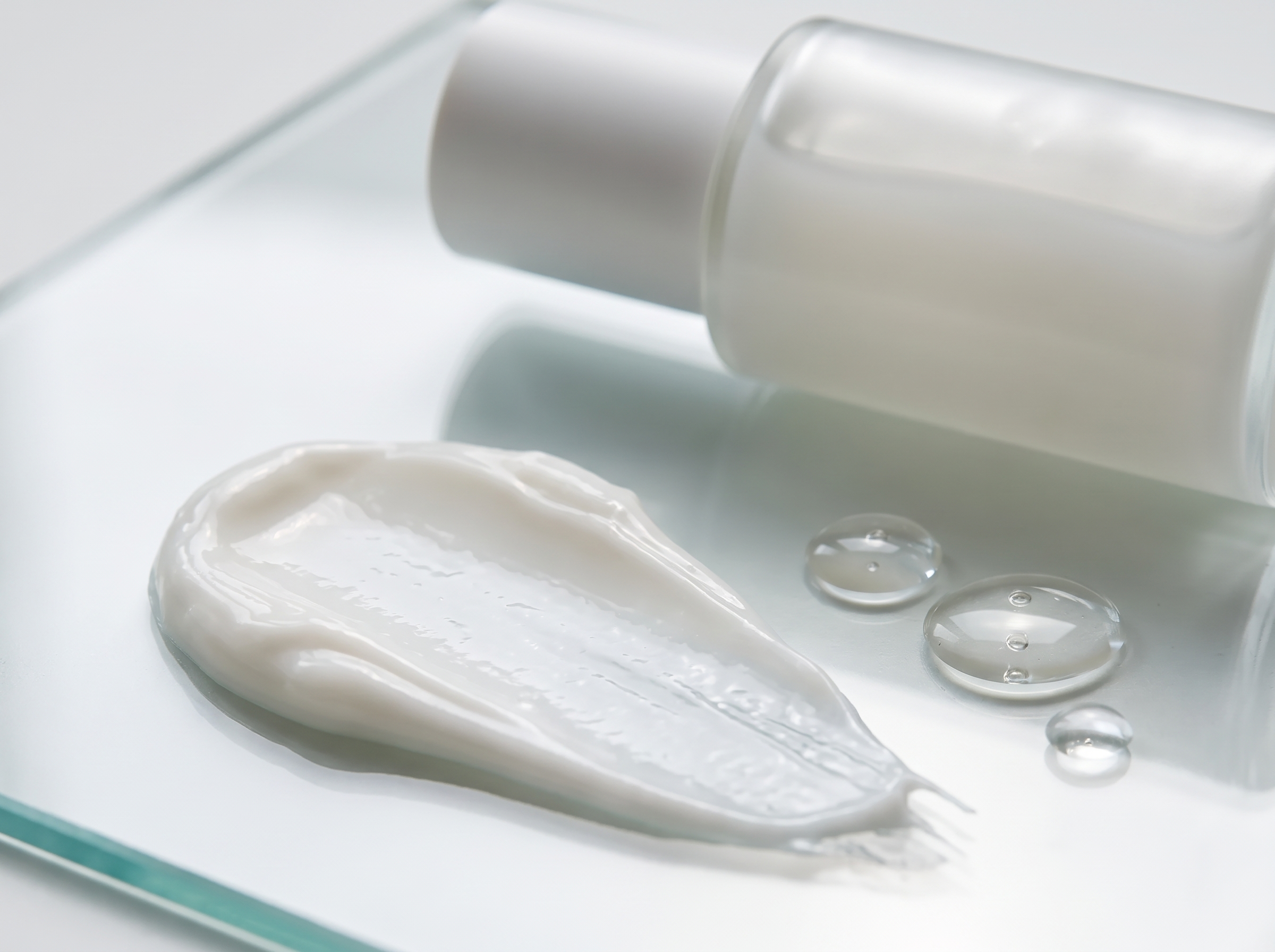 Cream and serum textures